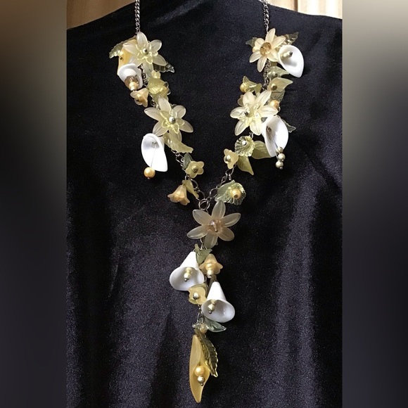 Artisan Made Calla Lily Motif Necklace - Picture 2 of 3